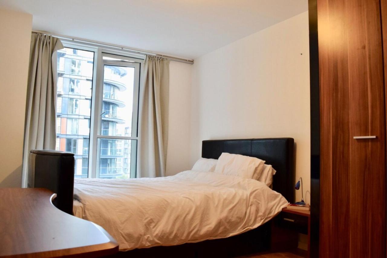 1 Bed In Canary Wharf With Vibrant City Views Lejlighed London Eksteriør billede