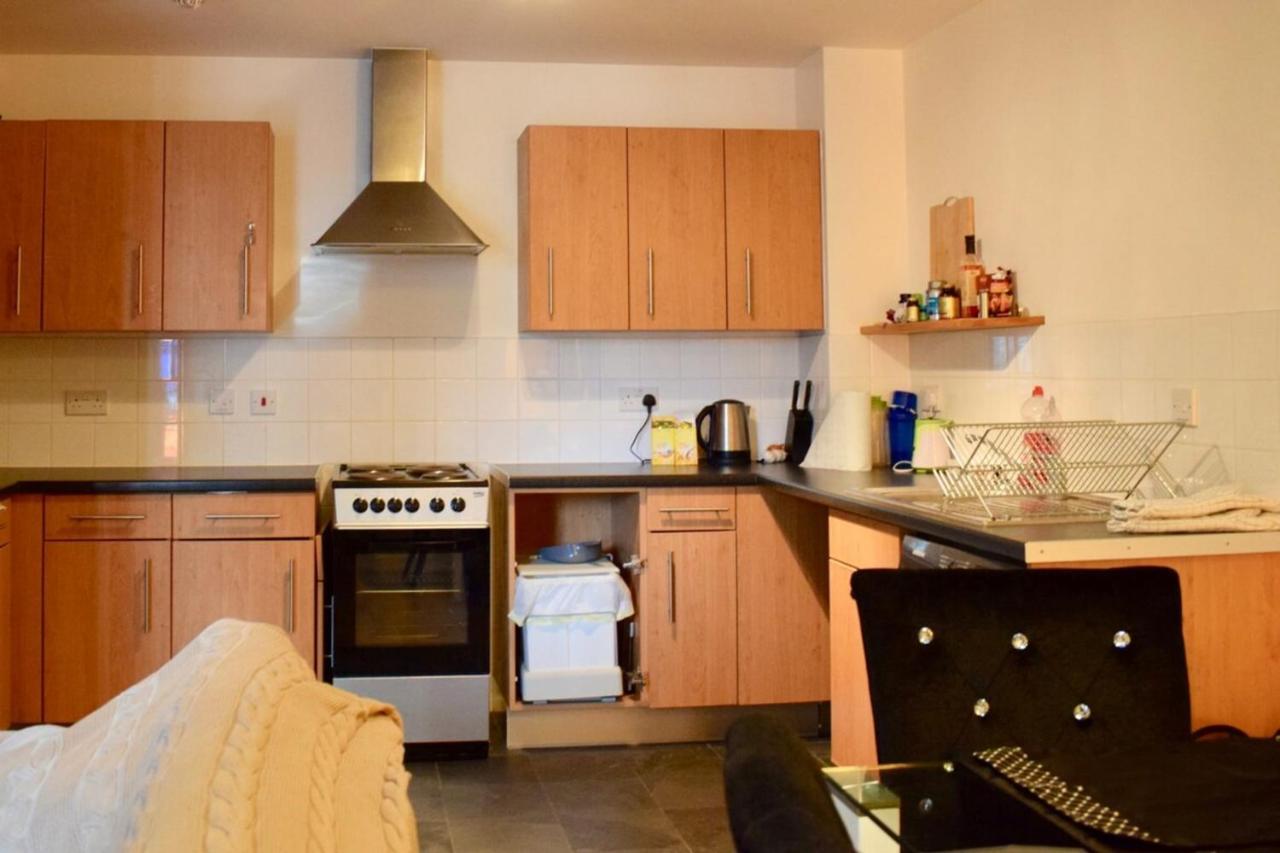 1 Bed In Canary Wharf With Vibrant City Views Lejlighed London Eksteriør billede